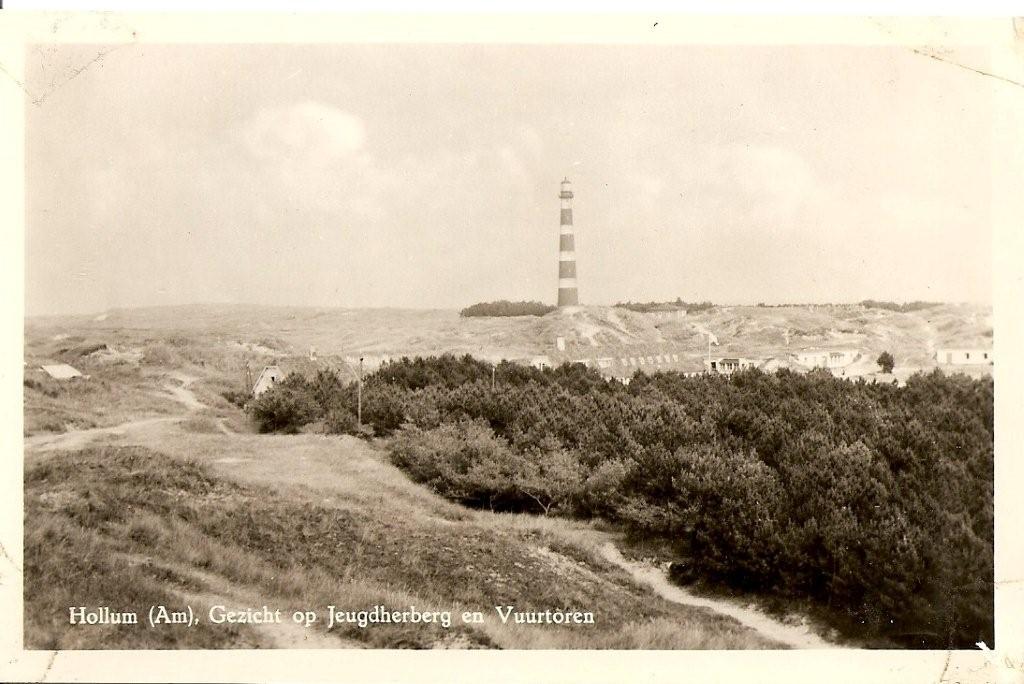 Gezicht op Jeugdherberg en Vuurtoren 2